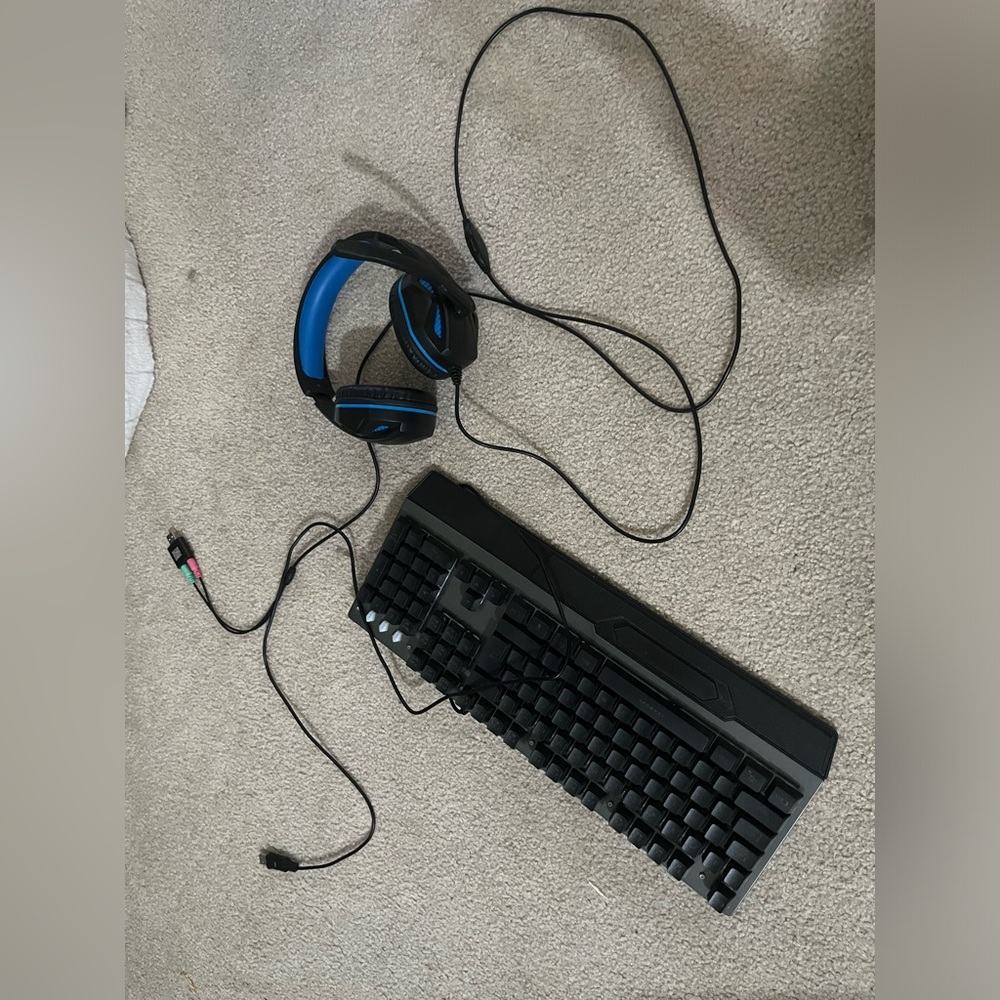 iLive Gaming Keyboard and Headset
